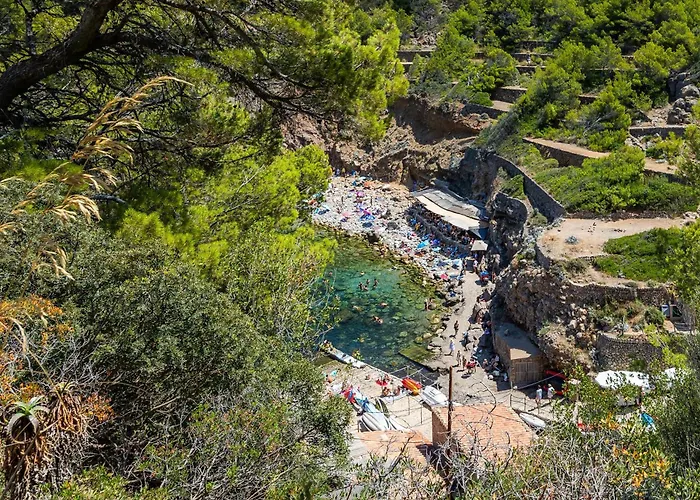 Casita En Cala Deia Junto Al Mar 1